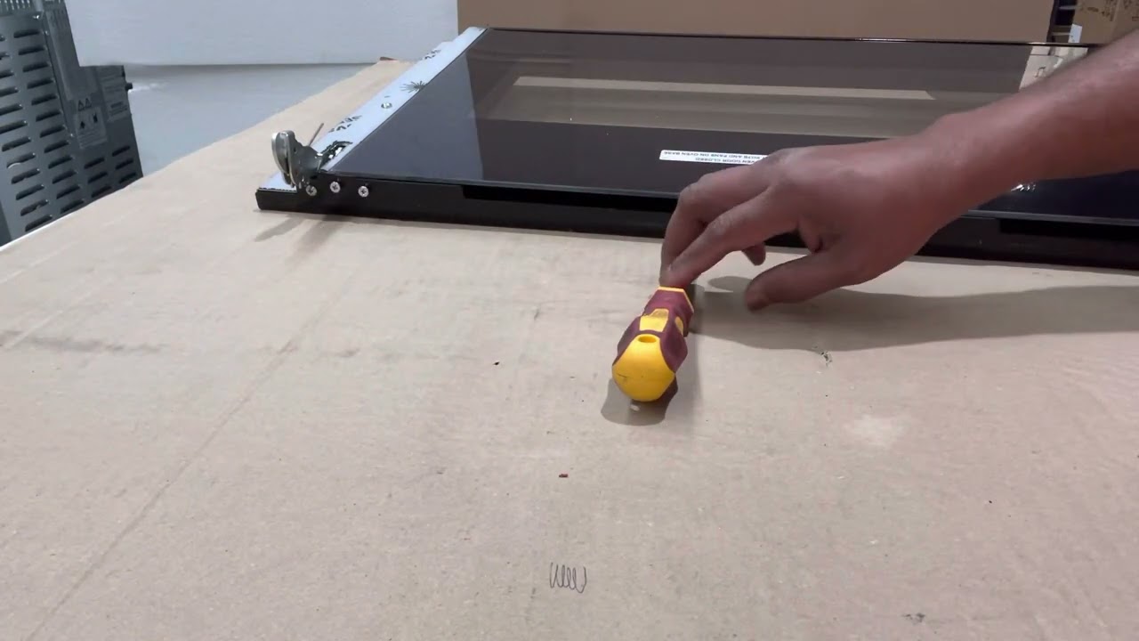 How to take your Bertazzoni cooker door apart for cleaning