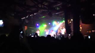 Otra rola de las tantas que tocaron ese día, buen cover,