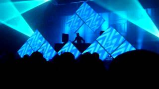 Jeff Mills Bikini Toulouse 02H21 13 Avril 2012