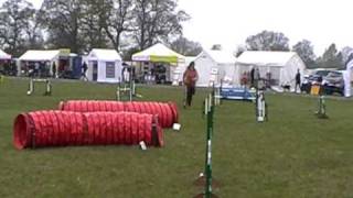 Kirsty - Beginner  Steeplechase Easter 120409