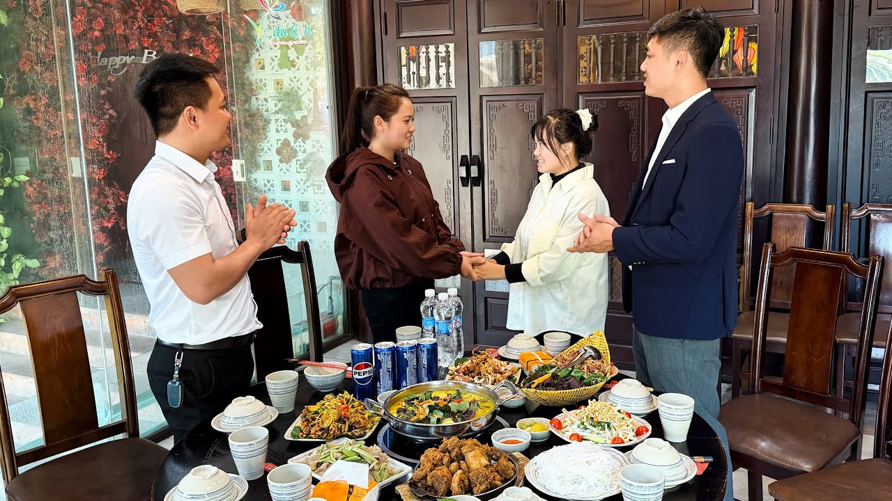 Генеральный директор Алекс пригласил Ту На на встречу со своими друзьями. Что они сказали об истории