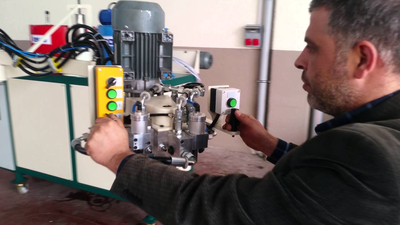 Hgm Makina 24 Istasyon Cift Dokum Calkalamali Full Otomatik Terlik Taban Makinasi Youtube