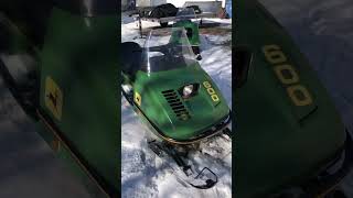 Completely restored 1975 John Deere JD600 snowmobile with the 18” wide track #johndeeregreen #sleds
