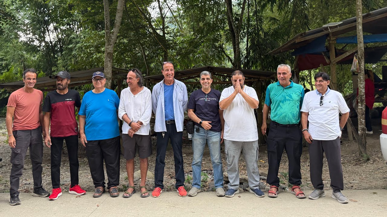 تجمع الشباب على النهر #اسئلة#السعودية#السعادة#السعودية_الرياض_الكويت_قطر_عمان_الاردن_الامارات#متقاعد