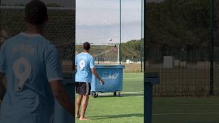 1️⃣,2️⃣,3️⃣,4️⃣,5️⃣ ou 6️⃣ ? #football #footballshorts #freekick #knuckles