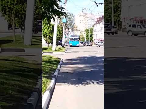 Троллейбус ЗИУ 682