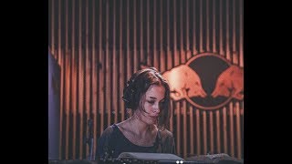 Loradeniz Jello Red Bull Warm Up Performance Video