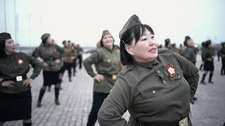 картинка: флешмоб к 9 мая,Якутск. Марина Кузьмина