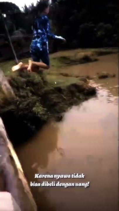 Cewek loncat ke sungai demi virall di Tik tok (viral terbaru 2022)