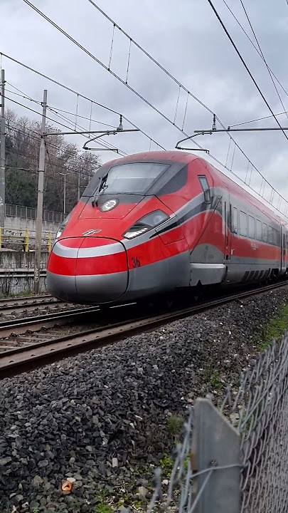 [Treni] Trenitalia Frecciarossa1000 in transito linea A.V. alla stazione di Roma Nomentana.