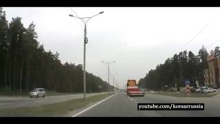 Реальный гонщик на грузовике с тралом   Cool driver in a truck