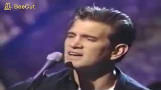 Lie to me - Chris Isaak feat. Tio Pelucas