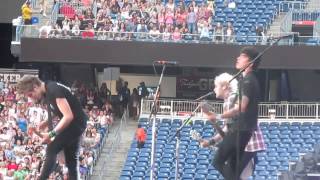 Heartache on the Big Screen (Live) - 5 Seconds of Summer WWAT MA 8/9/14