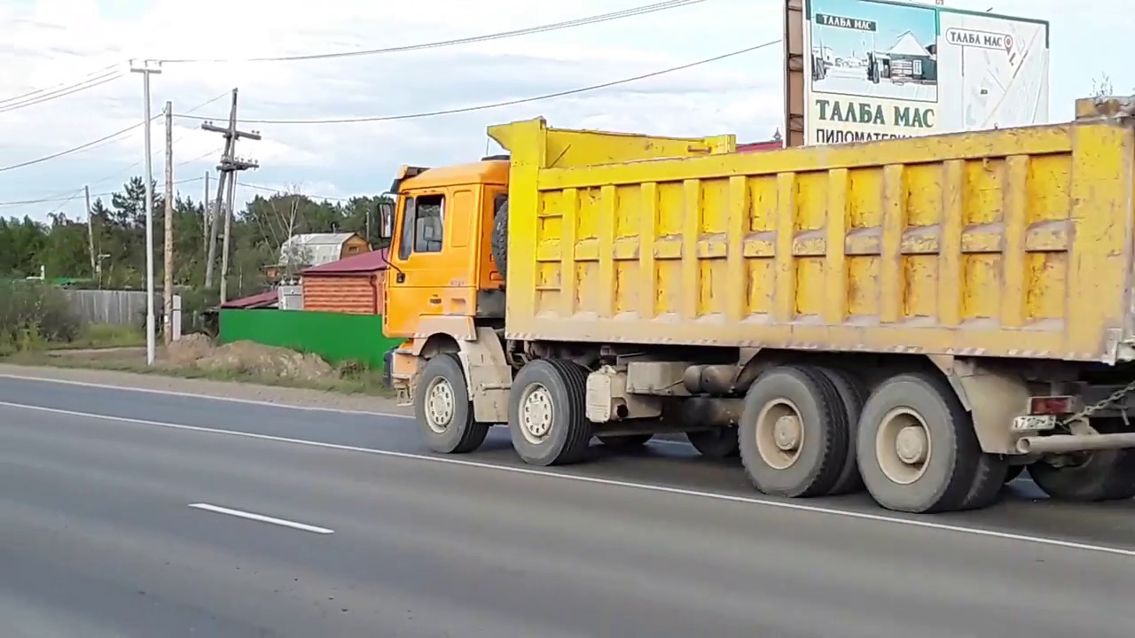 Ехали на камазе по кукурузному полю