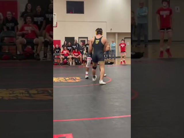 D1 wrestler vs high schooler class=