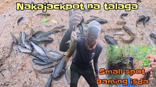 JACKPOT NA: MALILIIT NA BUTAS LANG SILA NANINIRAHAN