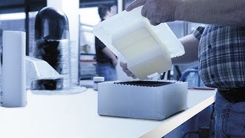 Rapid Prototypes using Vacuum Casting at 3D printing factory