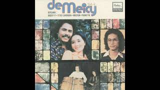 Download Lagu Saling Percaya - Titiek Sandhora \u0026 Muchsin MP3