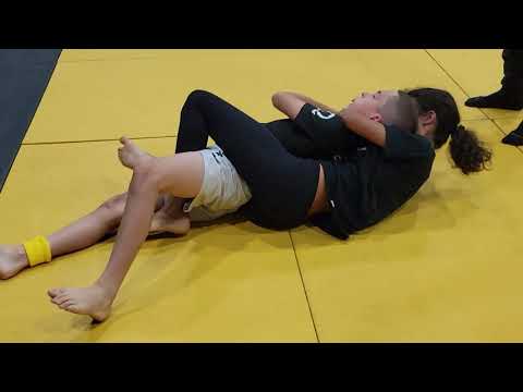 boy vs jiu jitsu girl, girl chokes, then submits boy.