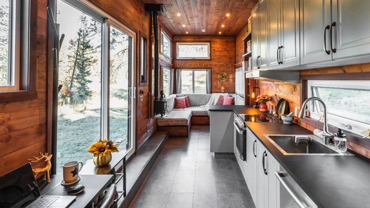 ⁣The Incredibly Beautiful High-End Spacious Tiny House with Ample Storage