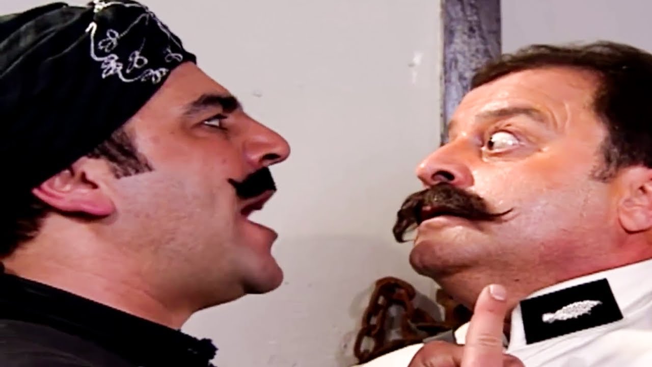 أبو شهاب طحش عليه متل السبع بعد ما شحط معتز عالحبس