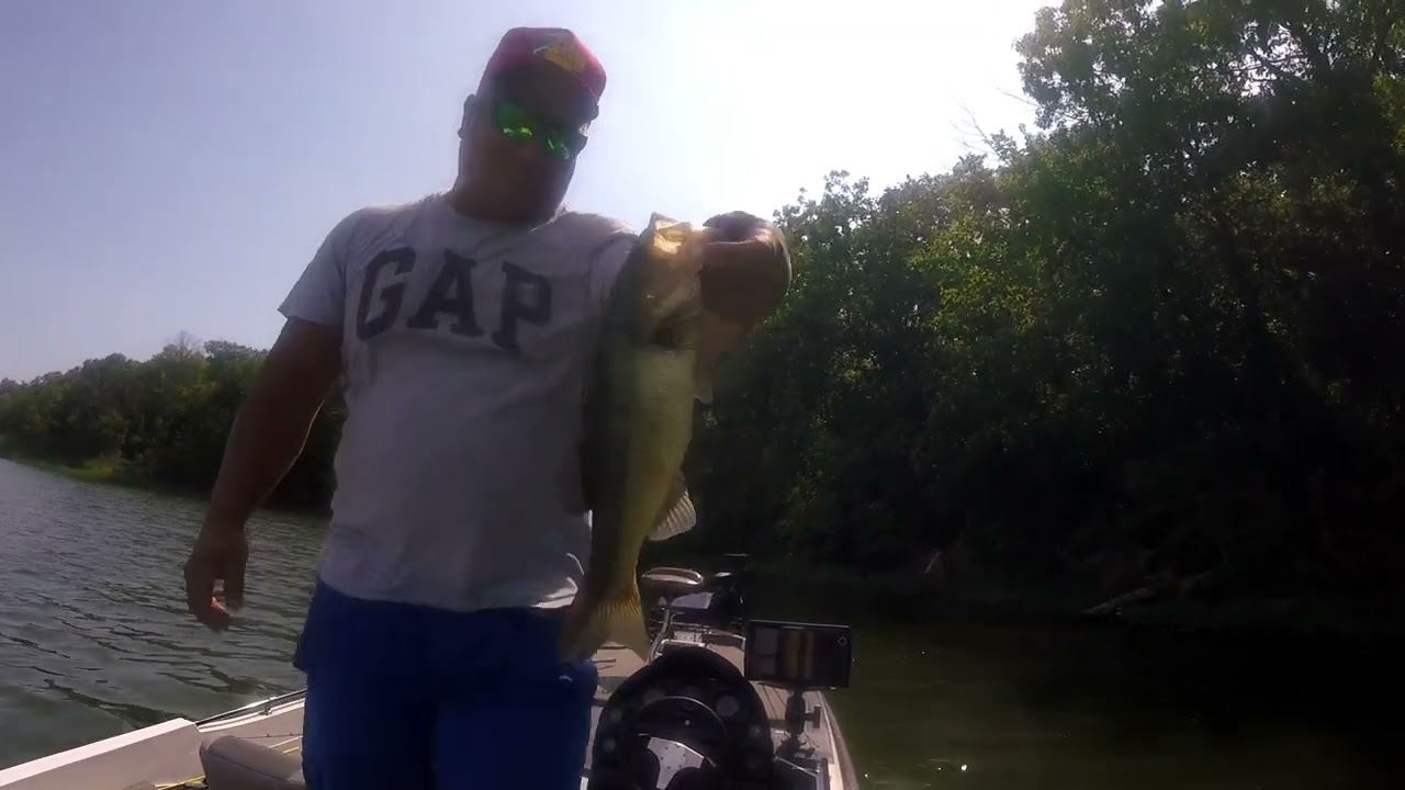 Kansas bass fishing leavenworth lake