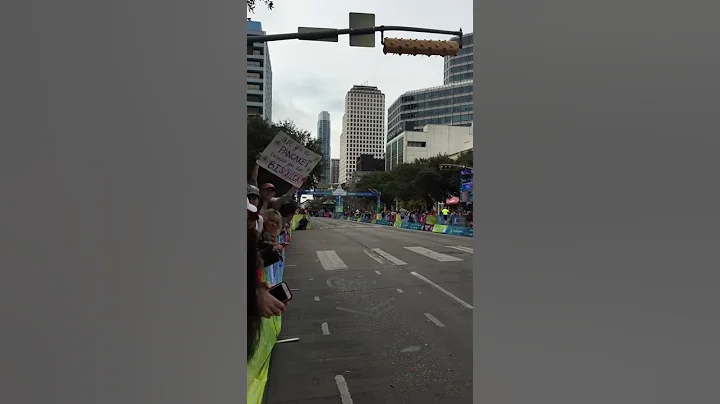 Austin Marathon - final kick