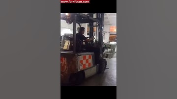 How can you refuse a paper roll clamp to deal with scroll?