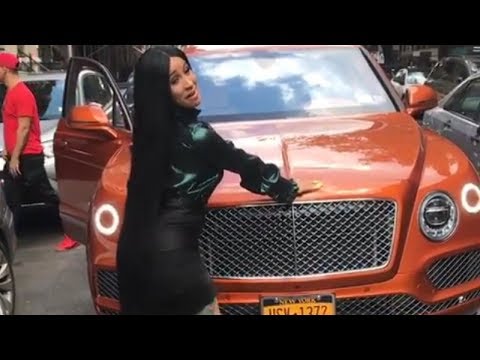 Video: De Echtgenoot Van Cardi B Geeft Haar Een Gigantische Diamant