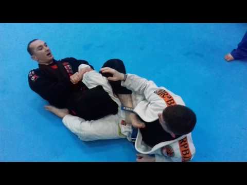 Jiu  jitsu.  . ფეხის  ჩაკეტვა დაცვითი  პოზიციიდან