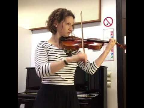 Hilary Hahn practicing