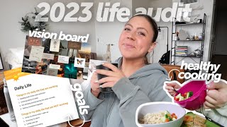 2023 life audit, getting organized, my themes, &amp; setting goals!