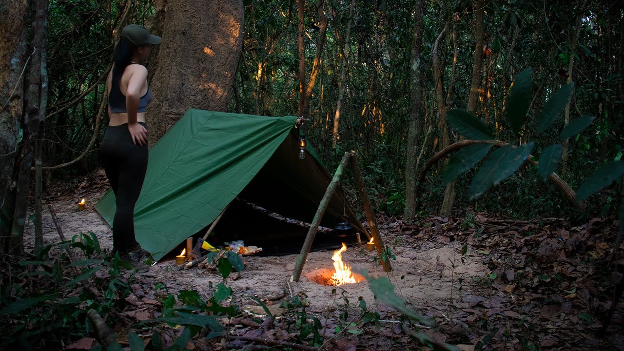 Solo Winter Bushcraft Overnight Trip - Build Canvas Lavvu in Rainforest