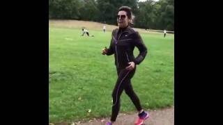 Daniela Santanchè fa running a Hyde Park: il video-selfie