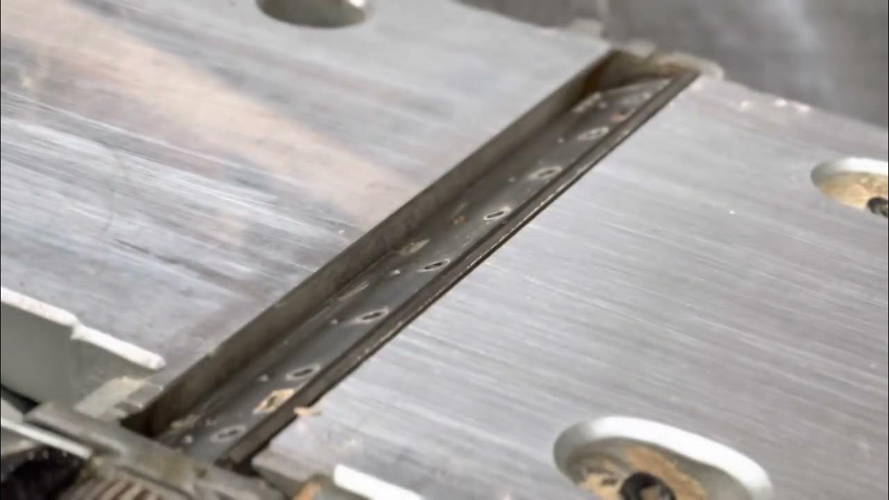 Timber Framing: Makita KP312 planer blade change and machine cleanup to