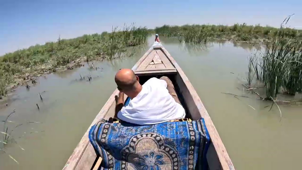 مع السائح الاسترالي في اهوار جبايش The marshes of Jubaish with an Australian tourist in Iraq