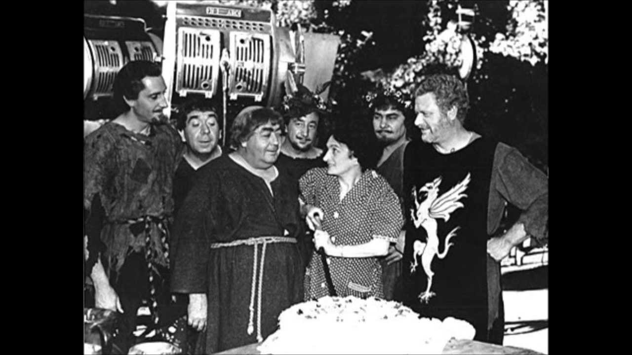 actress robin hood behind the scenes photos the adventures of robin hood actress robin hood behind the scenes photos the adventures of robin hood