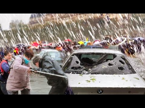 Roaring skies over France!! Crazy hail storm hit Bordeaux, Gironde!