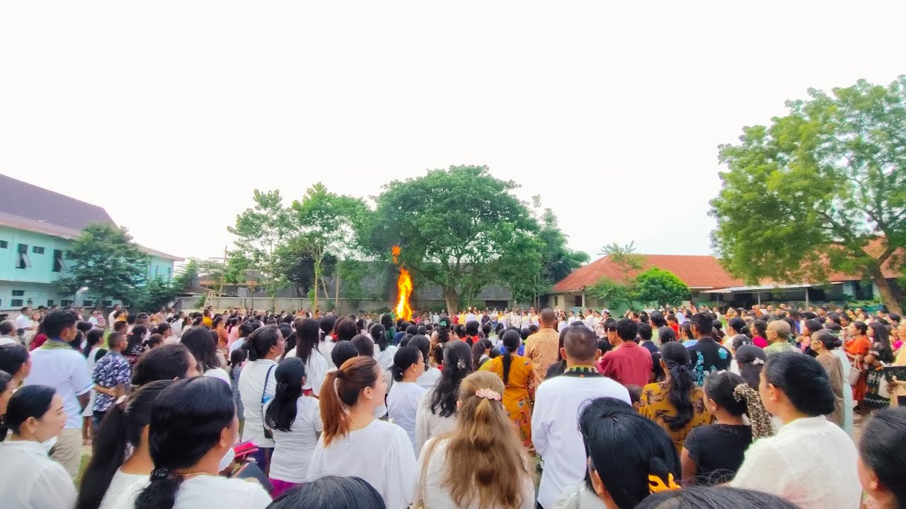 Tuhan Ini Persembahan // Koor Lingkungan Santo Andreas // Katedral Roh Kudus Weetebula 