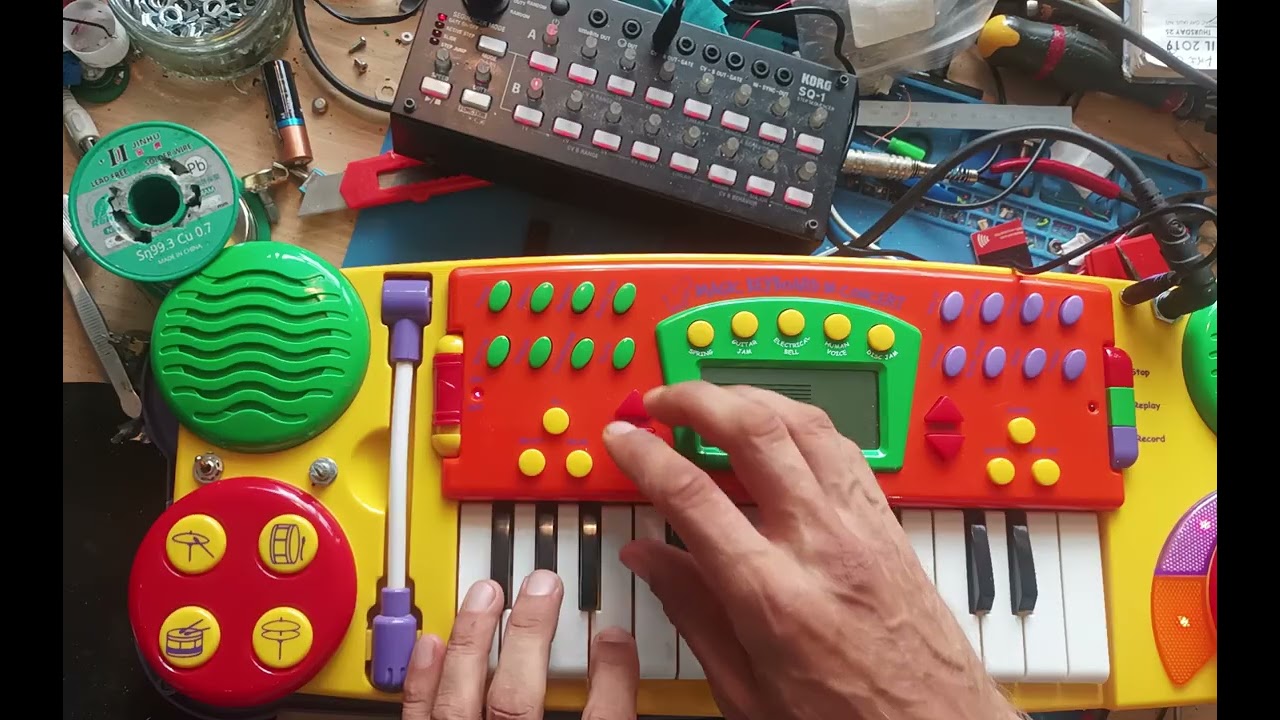 Circuit Bent Toy Keyboard by Psychiceyeclix #circuitbending #beats