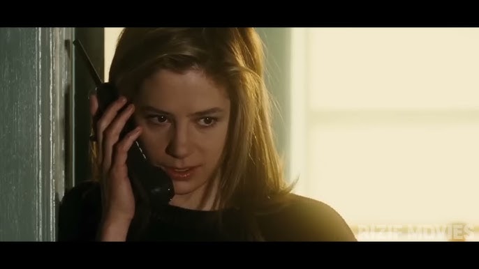 Boksitogorskdagi yalangoch qizlar