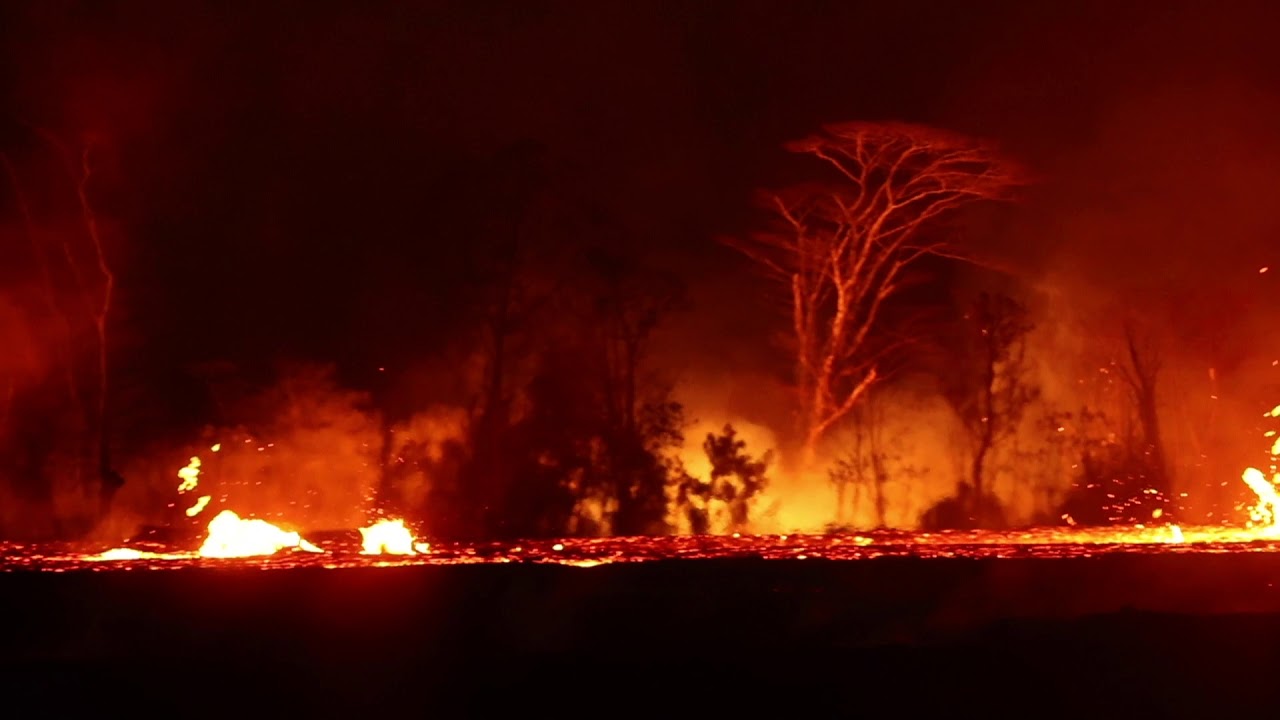 Video of lava flow from fissure 17 in Leilani Estates