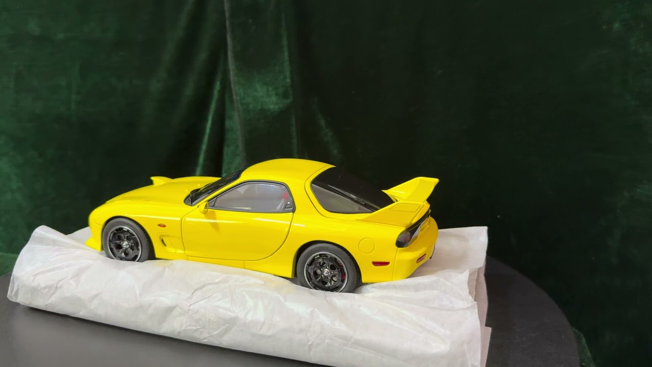 Polar Master PM 1/18 Mazda RX-7 Speed Yellow PLM22-002-1 - YouTube