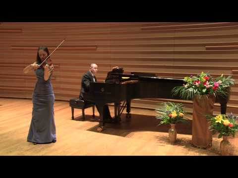 Kinga Augustyn plays Sarasate Zigeunerweisen ("Gypsy airs")- LIVE concert