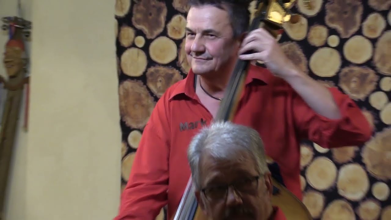 Echo vom Kontrabass Shop Stubete Örgeligade Udligenswil_ 10+ 11