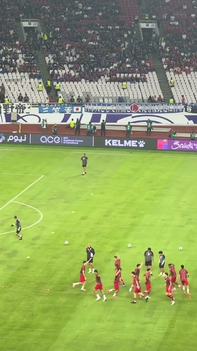 PEMAIN TIMNAS INDONESIA PEMANASAN SEBELUM PERTANDINGAN