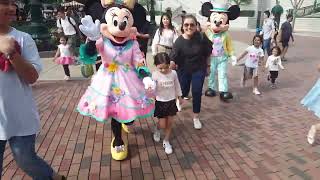 Ianna Meets Minnie Mouse at DISNEYLAND HONGKONG