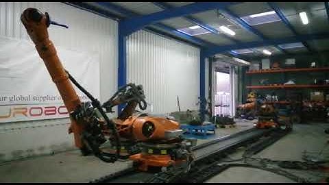 2x Milling robots on 15 meters track with HSD spindle for California project (USA)