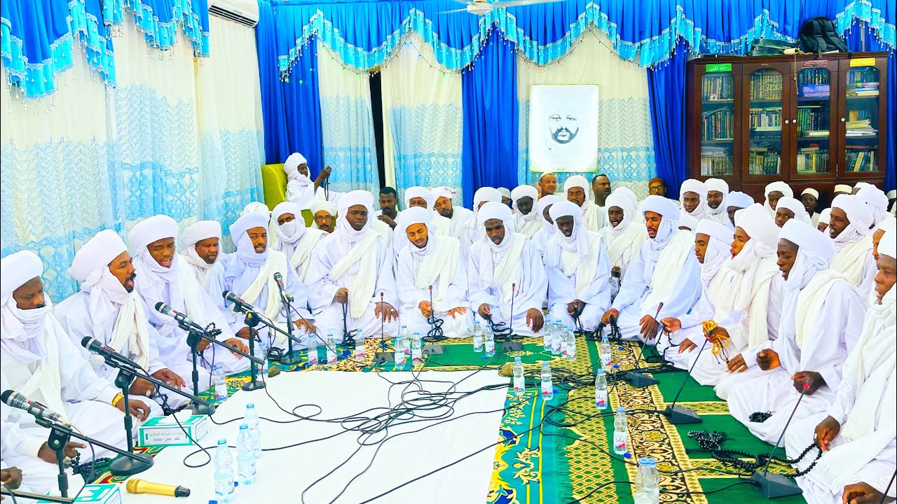 صلاة الفاتح من ورد الوظيفة زاوية دار المراية التجانية.