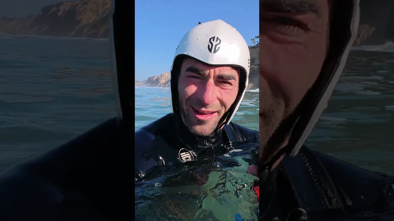 Мощные волны обрушились на пляж Блэкс-Бич. Насколько велики эти волны?